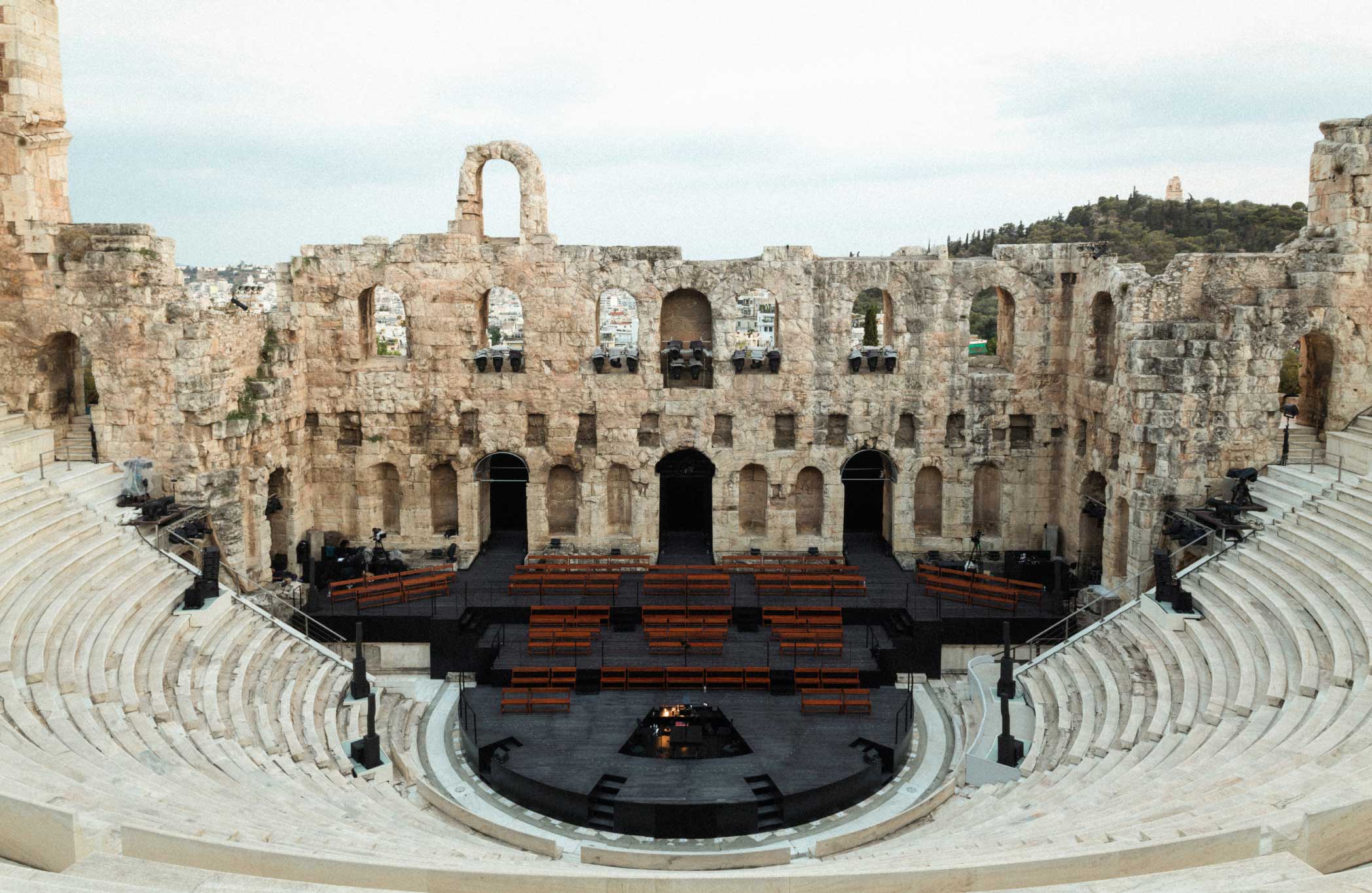 YARD-deep_time_lv_high_jewelry_event_odeon_of_herodes_atticus_1